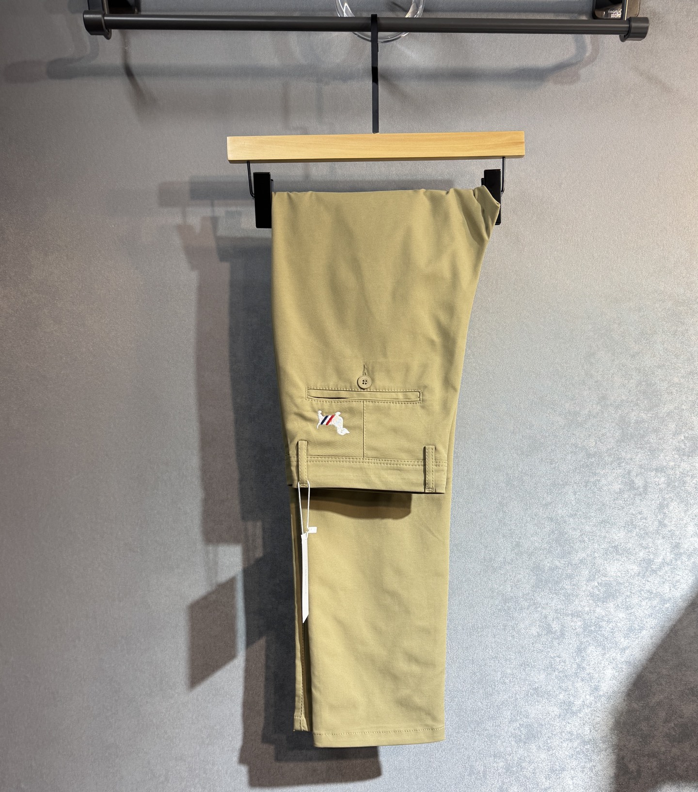British Style Men’s Leisure Pants: Timeless Luxury and Innovation