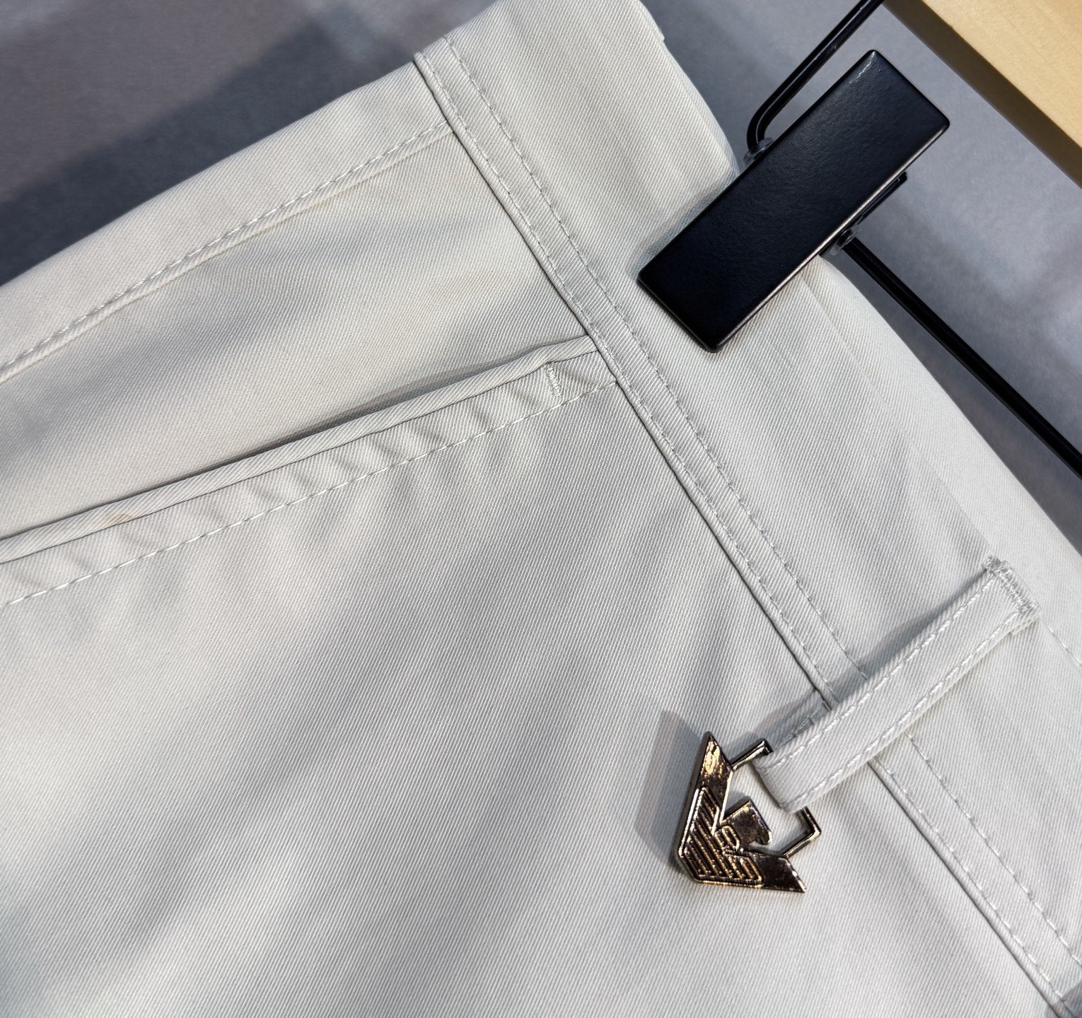 ARMANI AMANI 2025 Men’s Classic Basic Pantyers: British Style, Luxurious Quality, Innovative Design - 图片 5