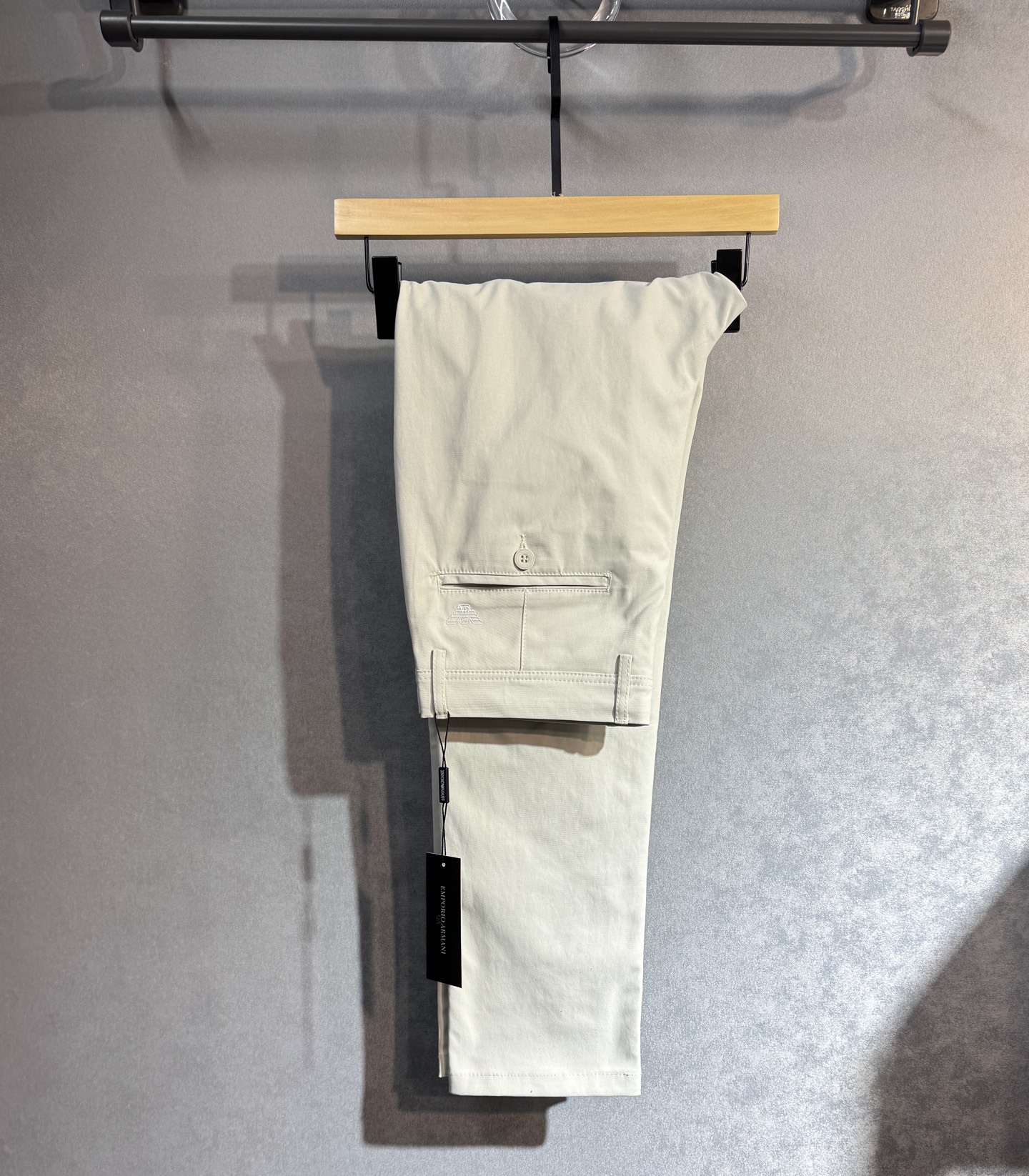 ARMANI AMANI 2025 Men’s Classic Basic Pantyers: British Style, Luxurious Quality, Innovative Design