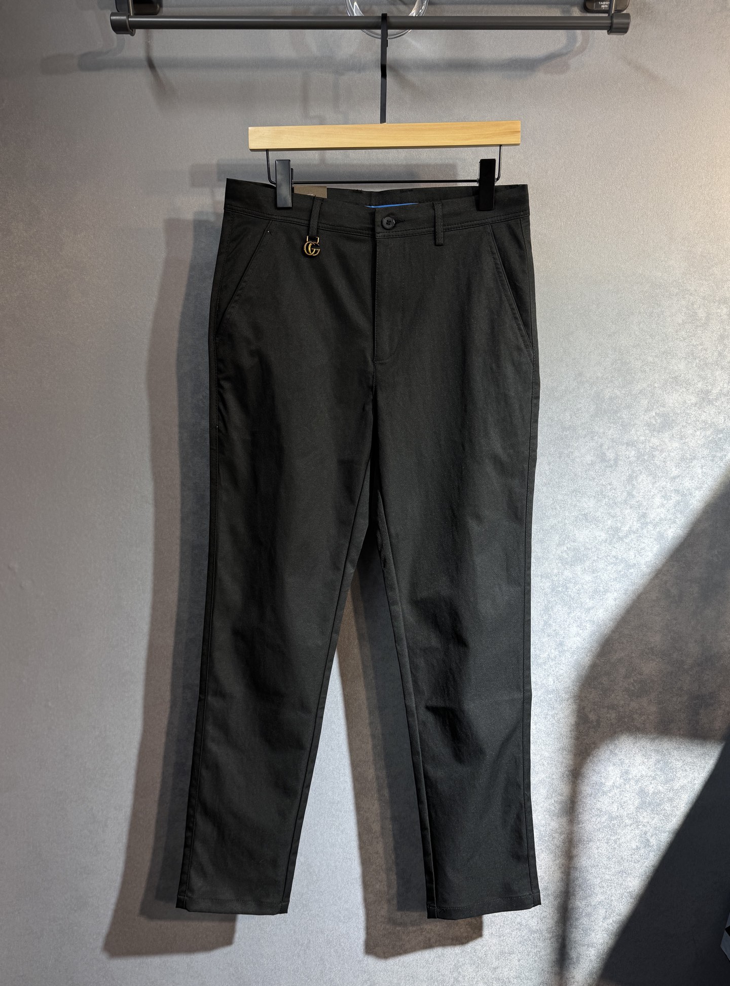2025 GUCCI Men’s Classic Basic Pants: Luxurious, Innovative, British Style - 图片 2