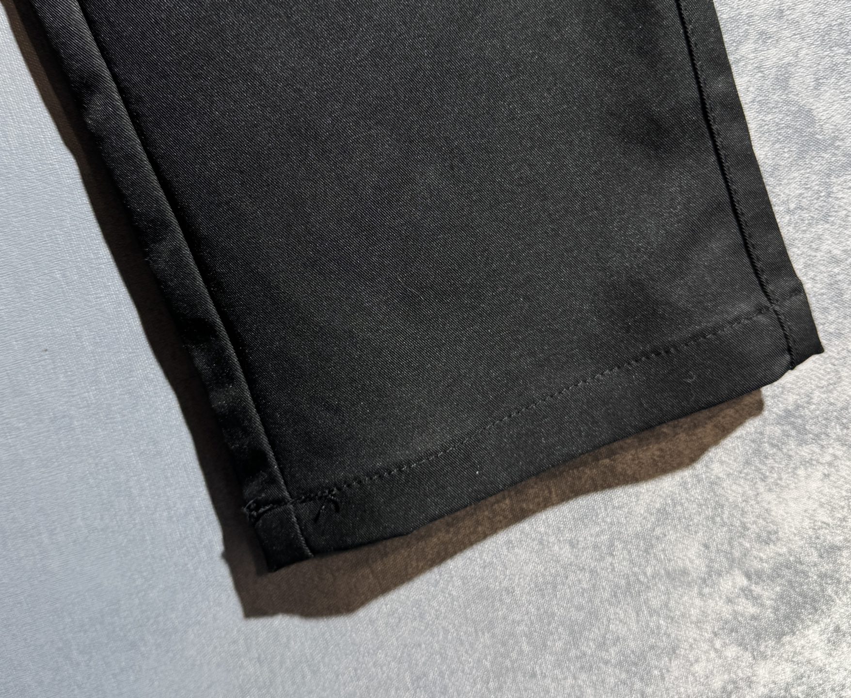 2025 GUCCI Men’s Classic Basic Pants: Luxurious, Innovative, British Style - 图片 6