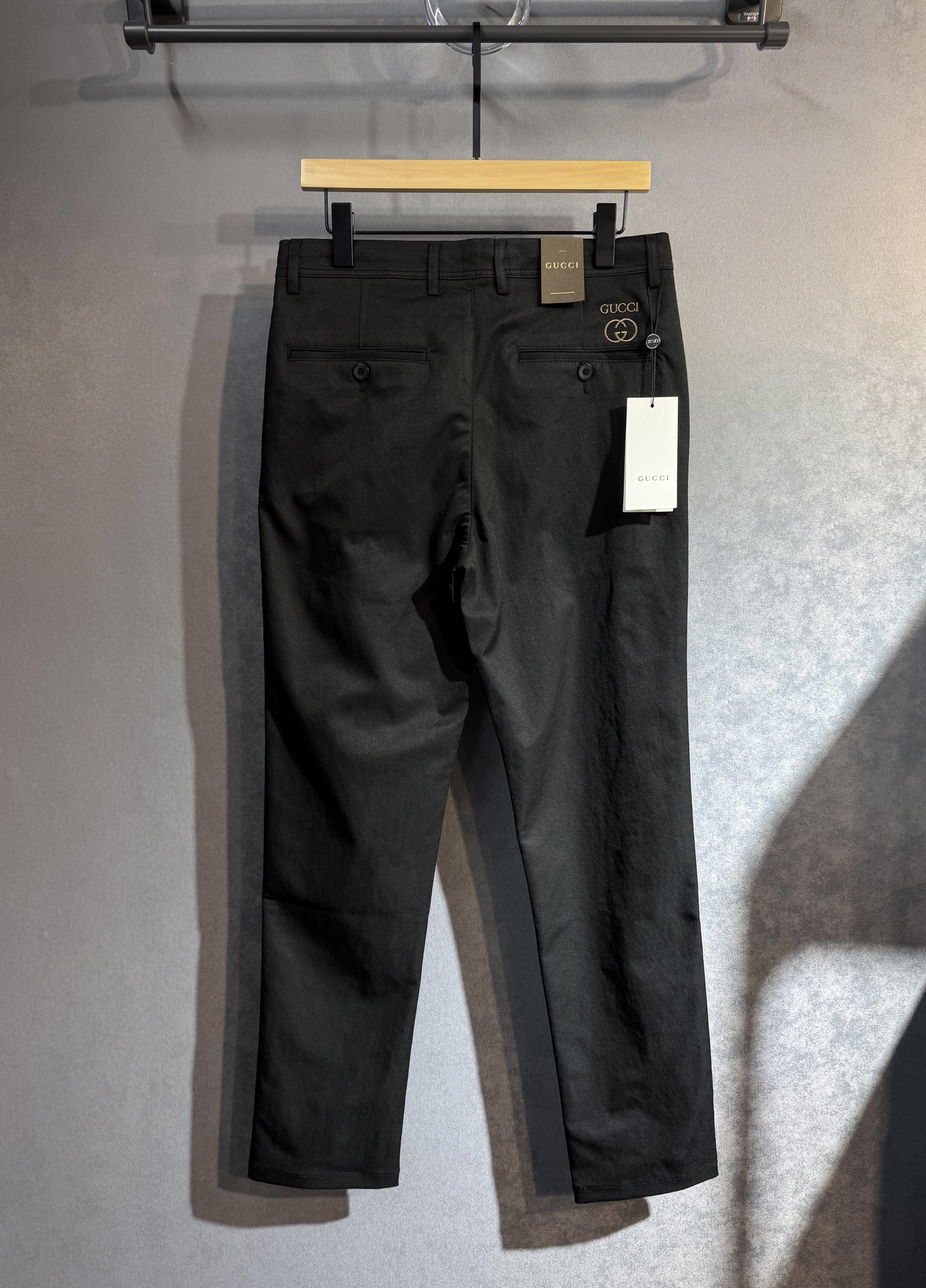 2025 GUCCI Men’s Classic Basic Pants: Luxurious, Innovative, British Style - 图片 3