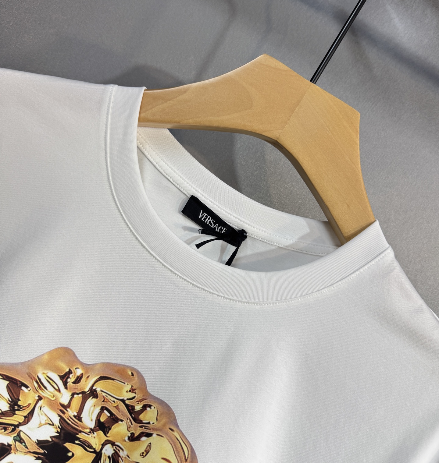 🔥VERSACE 范思哲 25SS新款春夏短袖 最高版本客供定制高端丝光棉面料 简单时尚款，配色超级好看