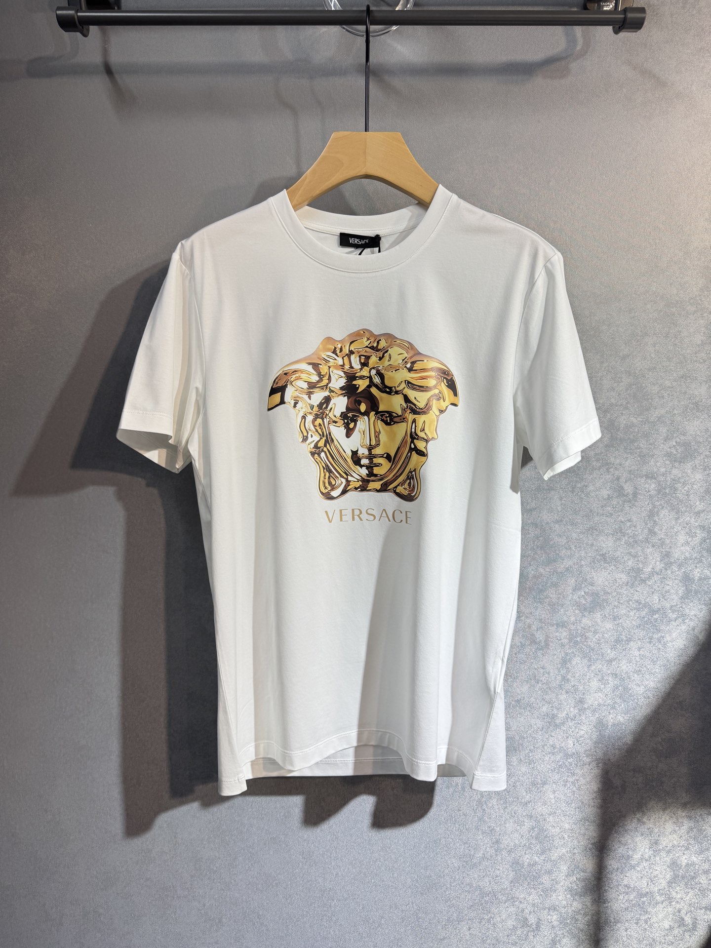 🔥VERSACE 范思哲 25SS新款春夏短袖 最高版本客供定制高端丝光棉面料 简单时尚款，配色超级好看