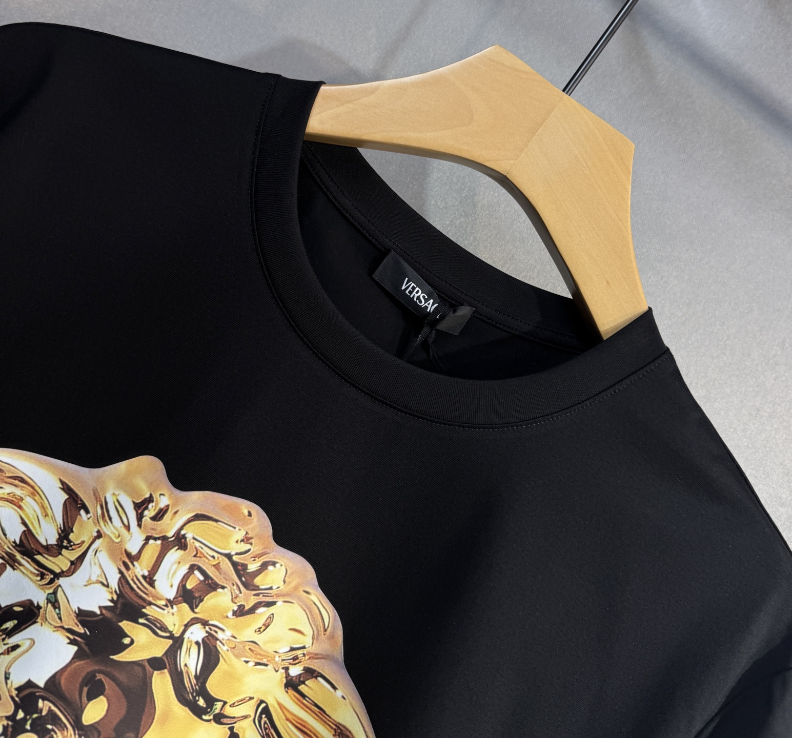 🔥VERSACE 范思哲 25SS新款春夏短袖 最高版本客供定制高端丝光棉面料 简单时尚款，配色超级好看