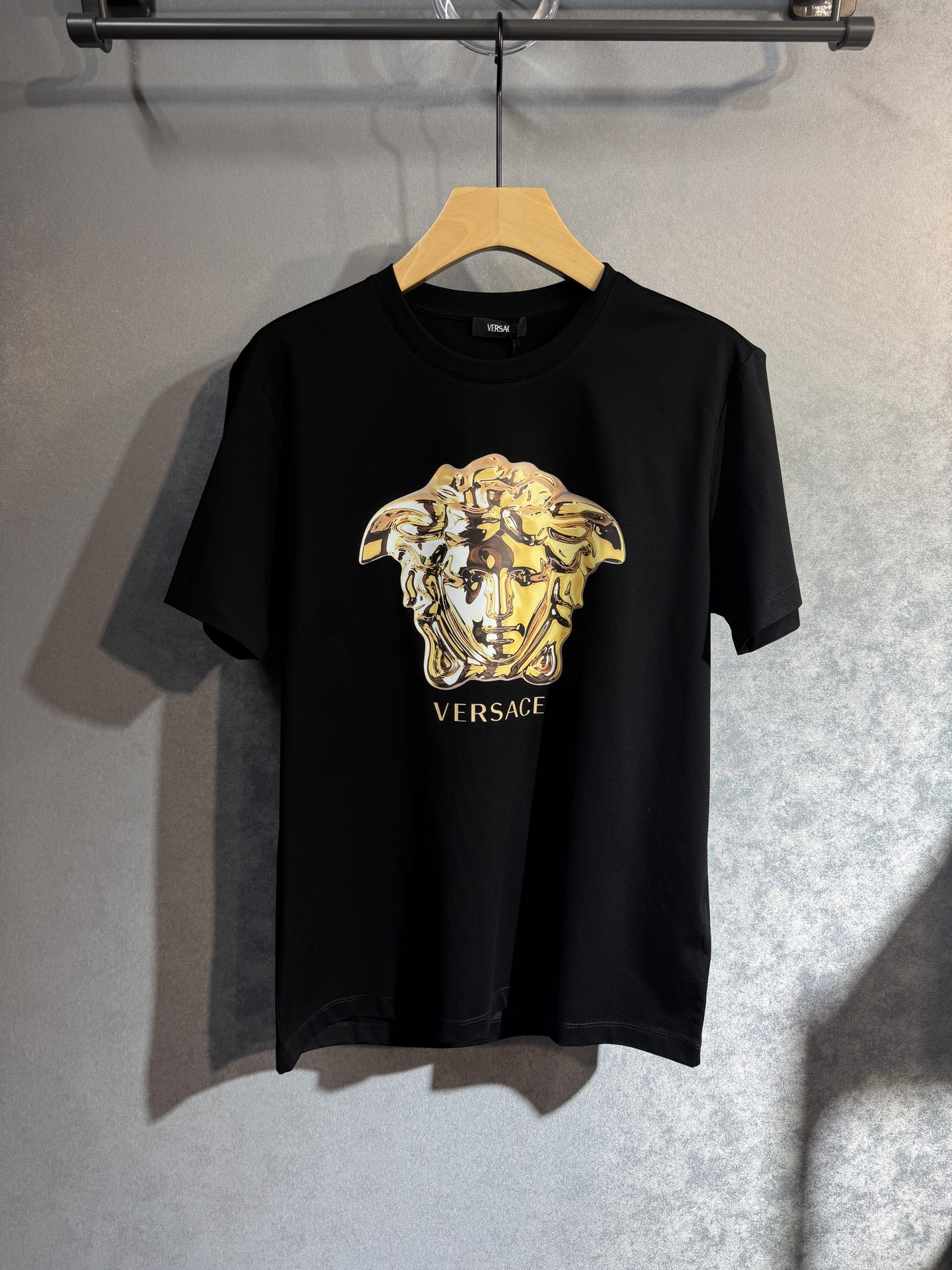 🔥VERSACE 范思哲 25SS新款春夏短袖 最高版本客供定制高端丝光棉面料 简单时尚款，配色超级好看