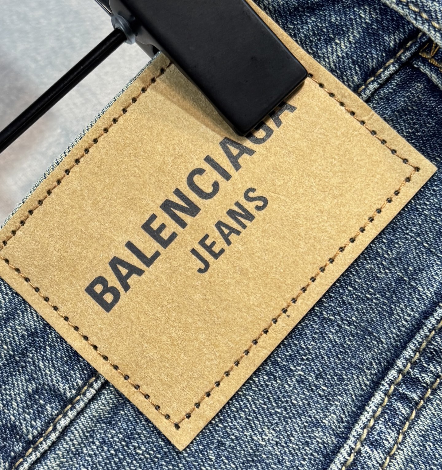 🔥BALENCIGA 巴黎世家 秋季新款牛仔裤🔥专柜热销款 品味与价值共享 身穿着非常舒适 低调不失奢华