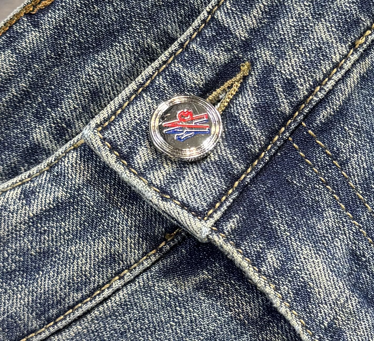 🔥MONCLER 蒙口 秋季新款牛仔裤🔥专柜热销款 品味与价值共享 身穿着非常舒适 低调不失奢华 穿出去