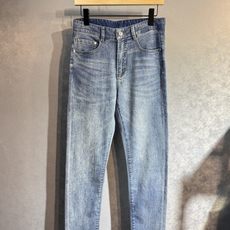 🔥PRADA 普拉达 春夏最新品牛仔裤🔥专柜热销款 品味与价值共享 身穿着非常舒适 低调不失奢华 穿出 🔥PRADA 普拉达 春夏最新品牛仔裤🔥专柜热销款 品味与价值共享 身穿着非常舒适 低调不失奢华 穿出