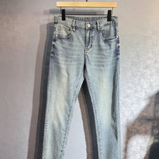 🔥D&G 杜嘉班纳 春夏最新品牛仔裤🔥专柜热销款 品味与价值共享 身穿着非常舒适 低调不失奢华 穿出去非 🔥D&G 杜嘉班纳 春夏最新品牛仔裤🔥专柜热销款 品味与价值共享 身穿着非常舒适 低调不失奢华 穿出去非
