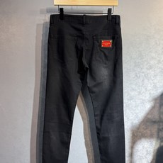 🔥D&G 杜嘉班纳 春夏最新品牛仔裤🔥专柜热销款 品味与价值共享 身穿着非常舒适 低调不失奢华 穿出去非 🔥D&G 杜嘉班纳 春夏最新品牛仔裤🔥专柜热销款 品味与价值共享 身穿着非常舒适 低调不失奢华 穿出去非