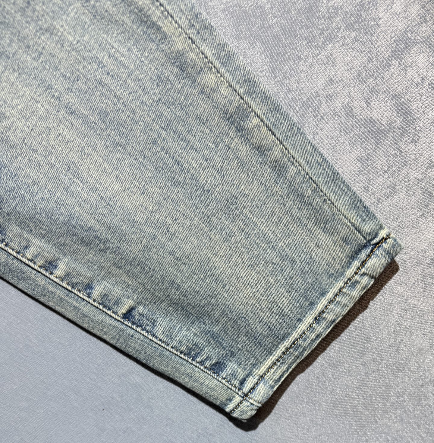 “Newest Gucci Jeans for Spring and Summer: Comfortable, Low-Key, Fancy, Classy” - 图片 9