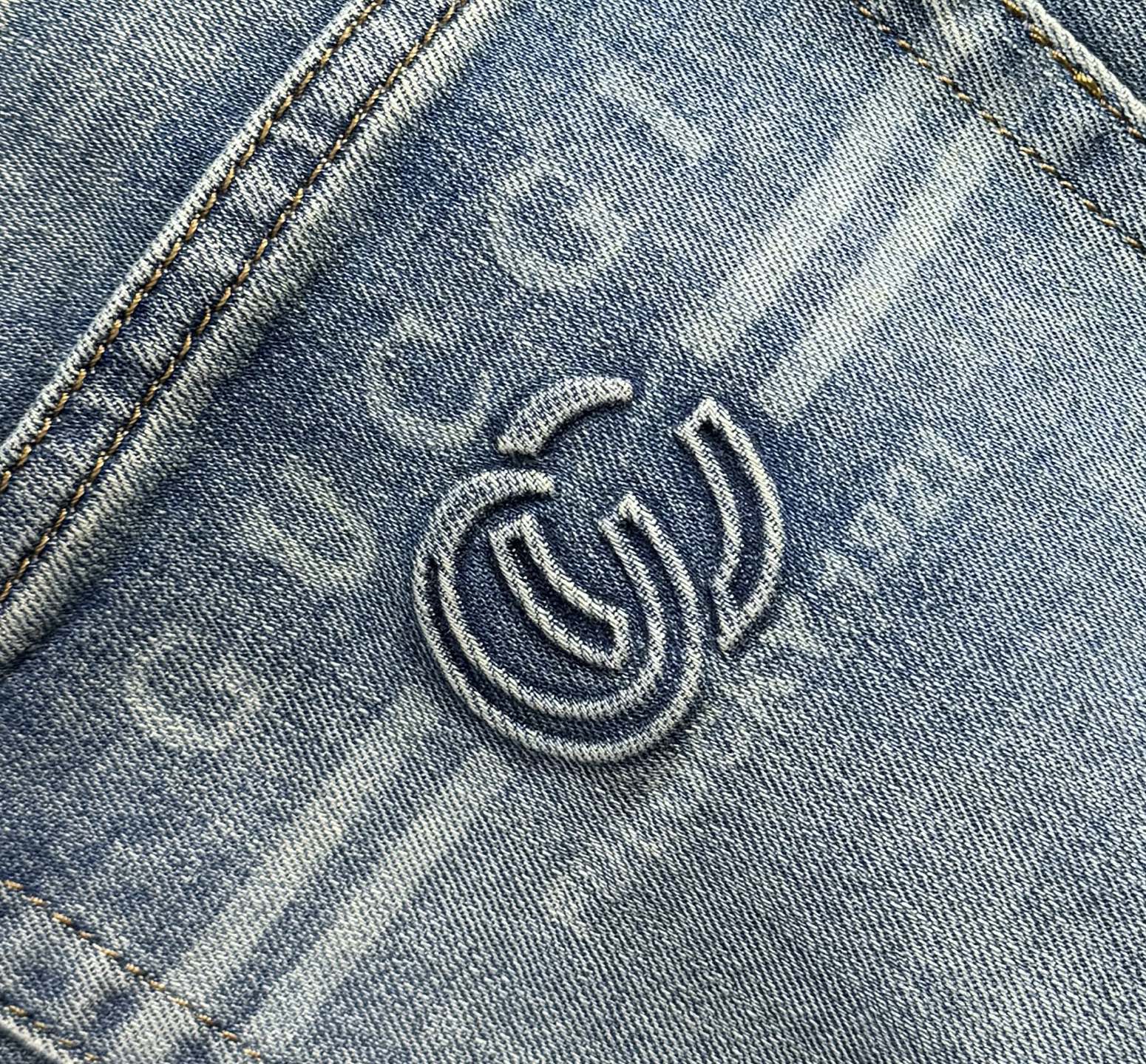 “Newest Gucci Jeans for Spring and Summer: Comfortable, Low-Key, Fancy, Classy” - 图片 7