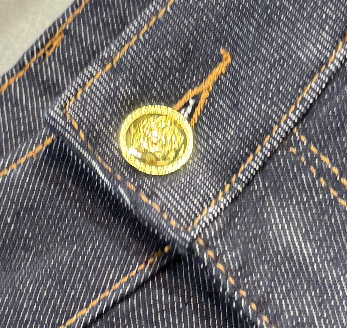 🔥VERSACE 范思哲 春夏最新品牛仔裤🔥出入专卖店无压力 专柜热销款 品味与价值共享 身穿着非常舒适