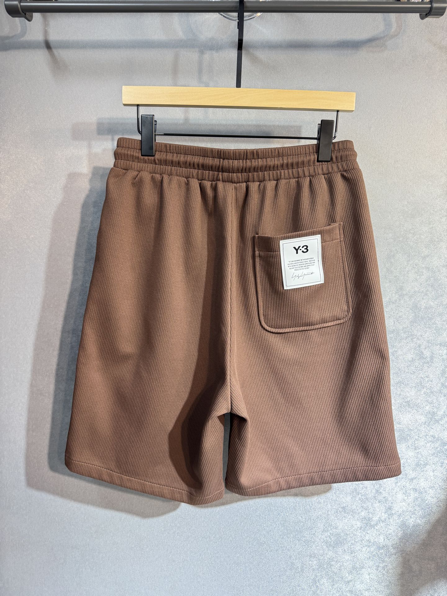 Y-3 25SS Custom Cotton Shorts: Simple Fashion, Classic Logo, Various Colors, All Sizes - 图片 2