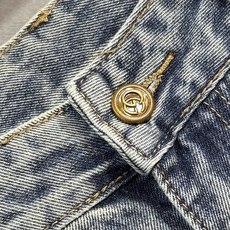 🔥GUCCI 古奇 春夏新品阔腿牛仔裤🔥专柜热销款 品味与价值共享 身穿着非常舒适 低调不失奢华 穿出去 🔥GUCCI 古奇 春夏新品阔腿牛仔裤🔥专柜热销款 品味与价值共享 身穿着非常舒适 低调不失奢华 穿出去