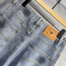 🔥GUCCI 古奇 春夏新品阔腿牛仔裤🔥专柜热销款 品味与价值共享 身穿着非常舒适 低调不失奢华 穿出去 🔥GUCCI 古奇 春夏新品阔腿牛仔裤🔥专柜热销款 品味与价值共享 身穿着非常舒适 低调不失奢华 穿出去