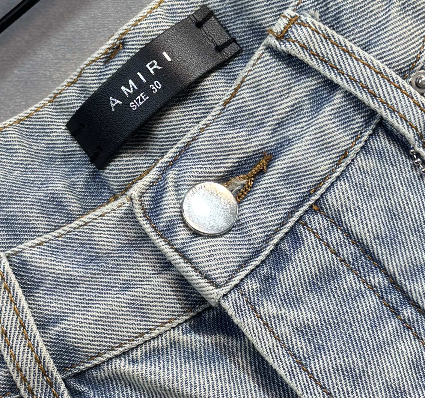 “AMIRI 25ss Wide-Legged Jeans: Hot Sales, Comfortable and Stylish, Sizes 29-38” - 图片 5