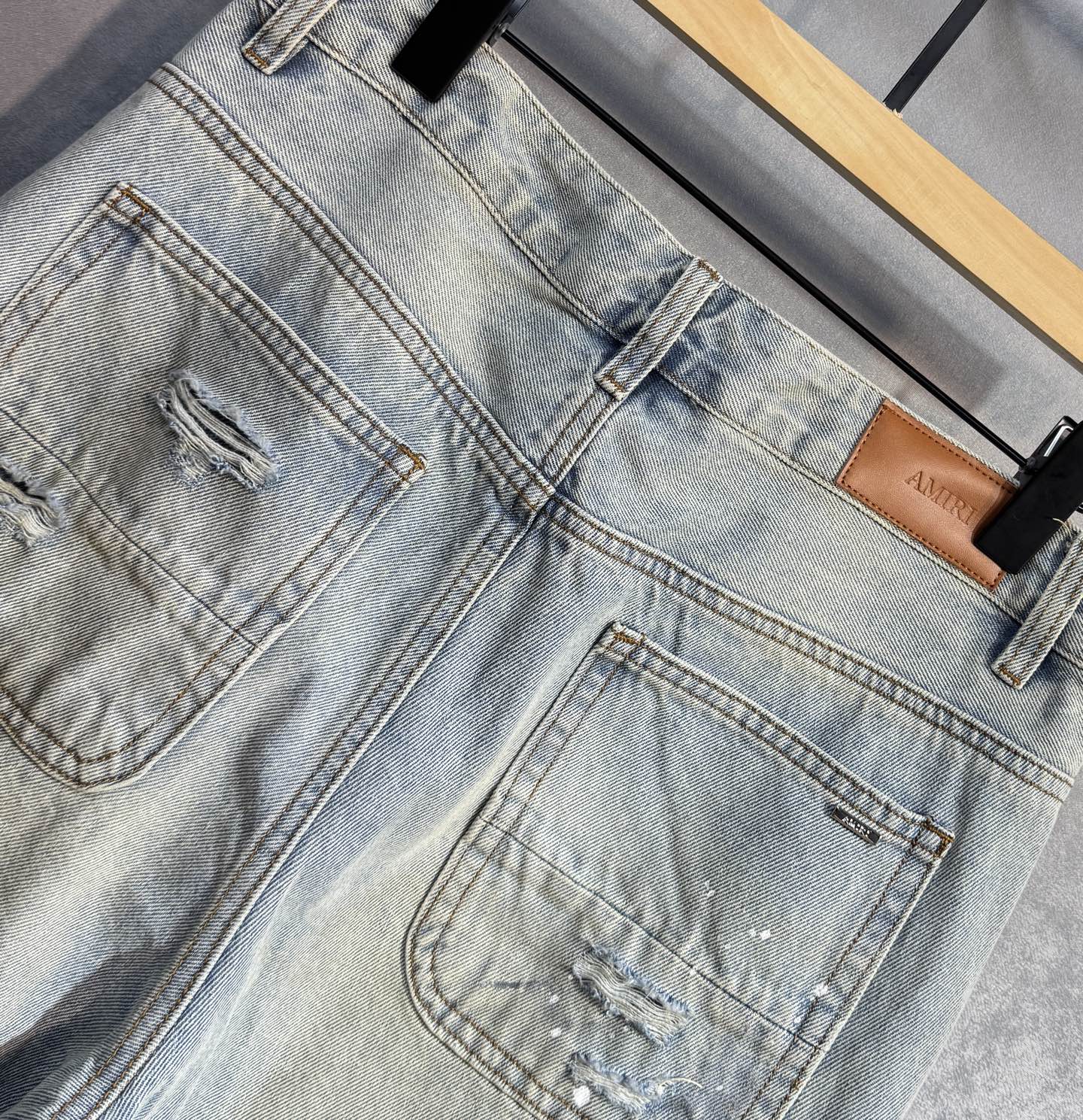“AMIRI 25ss Wide-Legged Jeans: Hot Sales, Comfortable and Stylish, Sizes 29-38” - 图片 7