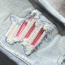 🔥AMIRI 阿米里 春夏新品牛仔裤🔥专柜热销款 品味与价值共享 身穿着非常舒适 低调不失奢华 穿出去非 🔥AMIRI 阿米里 春夏新品牛仔裤🔥专柜热销款 品味与价值共享 身穿着非常舒适 低调不失奢华 穿出去非