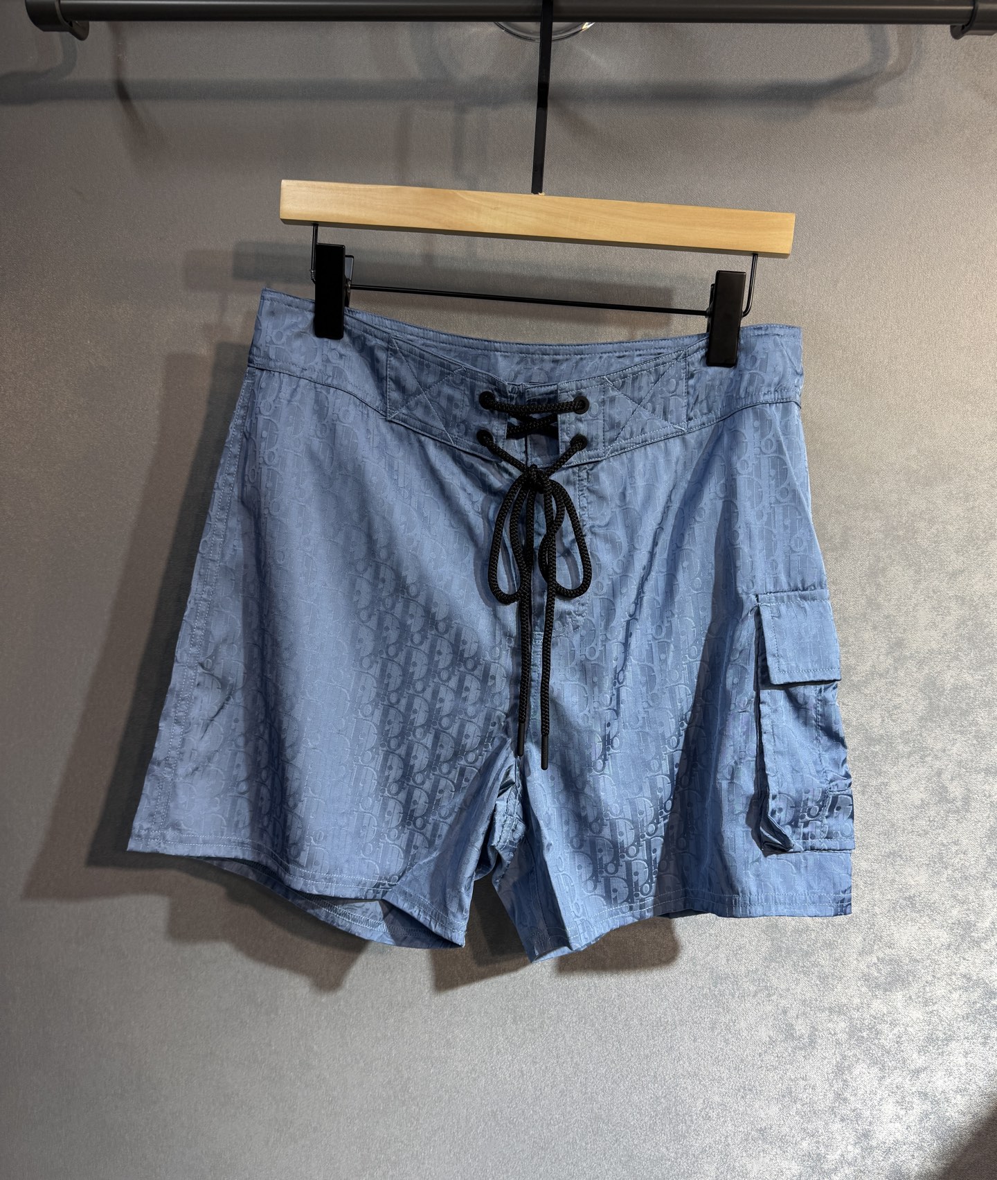 NO:487299,Dior 25ss new casual work shorts specialty line, double-sided large pocket design, fashionable items, portable storage bag, same style for men and women, original development 633, truly delivering one to one, code S-XL,,dior,dior, shorts,alexander wang19860909Dior 迪奥 25ss 新款休闲工装短裤 特色明线 双侧大口袋设计 时尚单品 配便携收纳袋 男女同款 原版开发 633真正做到一比一出货 码数S-XL,,dior,dior,shorts,alexander wang,Men's clothing
