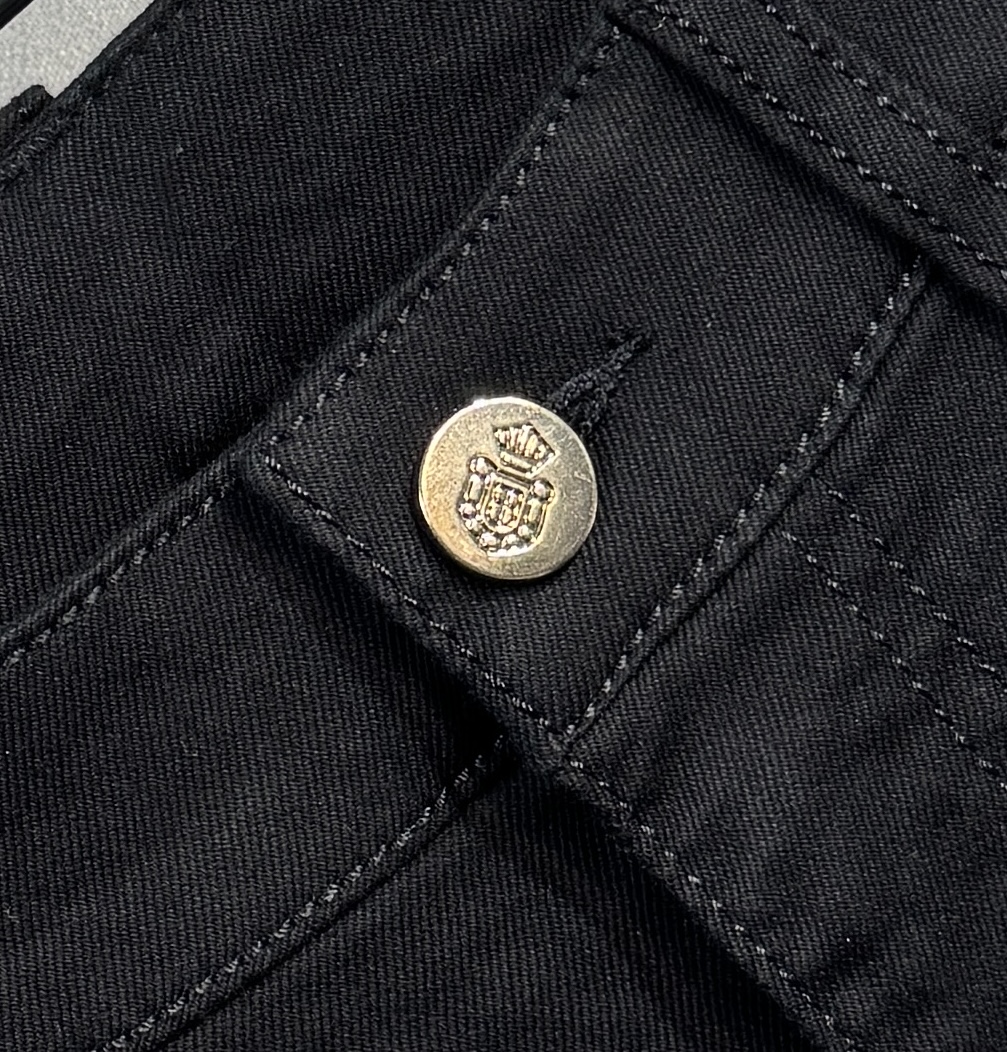 “Prada Jeans: Luxurious, Comfortable, High-Grade Pants for Spring and Summer” - 图片 6