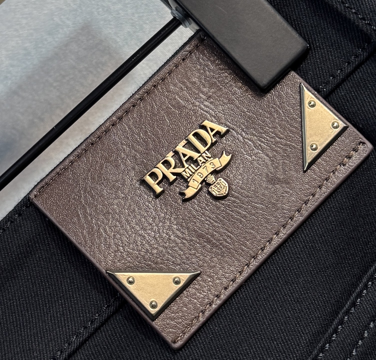 “Prada Jeans: Luxurious, Comfortable, High-Grade Pants for Spring and Summer” - 图片 8