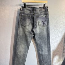 🔥LV 路易威登 春夏最新品牛仔裤🔥专柜热销款 品味与价值共享 身穿着非常舒适 低调不失奢华 穿出去非常 🔥LV 路易威登 春夏最新品牛仔裤🔥专柜热销款 品味与价值共享 身穿着非常舒适 低调不失奢华 穿出去非常