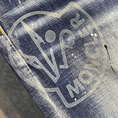 🔥MONCLER 蒙口 秋冬最新品牛仔裤🔥专柜热销款 品味与价值共享 身穿着非常舒适 低调不失奢华 穿出 🔥MONCLER 蒙口 秋冬最新品牛仔裤🔥专柜热销款 品味与价值共享 身穿着非常舒适 低调不失奢华 穿出