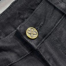 🔥LV 路易威登 秋冬最新品牛仔裤🔥专柜热销款 品味与价值共享 身穿着非常舒适 低调不失奢华 穿出去非常 🔥LV 路易威登 秋冬最新品牛仔裤🔥专柜热销款 品味与价值共享 身穿着非常舒适 低调不失奢华 穿出去非常