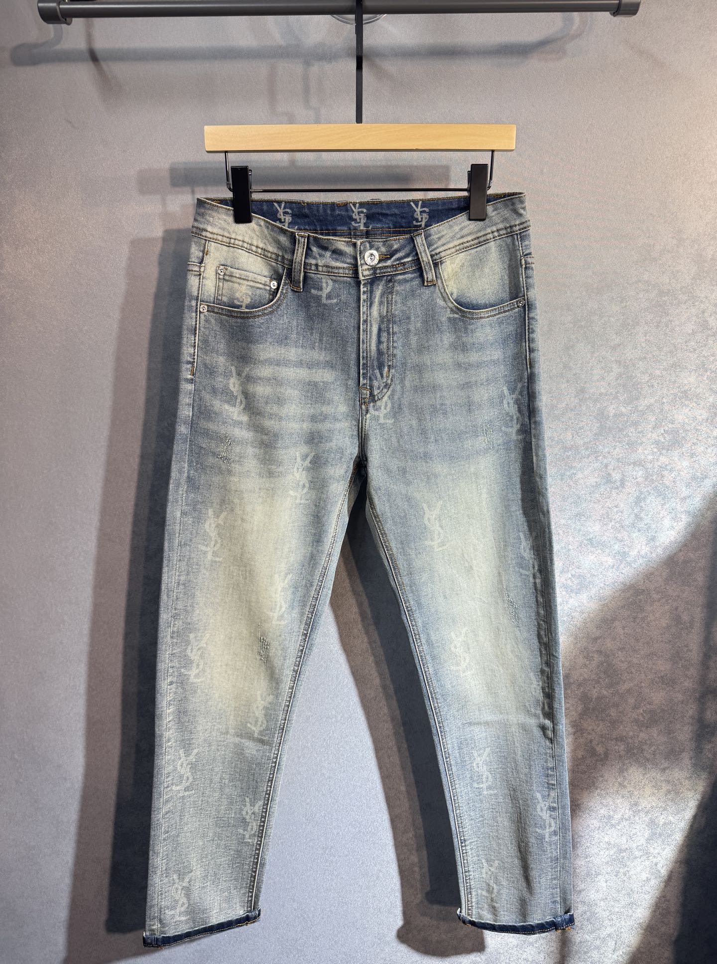 🔥YSL 罗意威 秋冬最新品牛仔裤🔥专柜热销款 品味与价值共享 身穿着非常舒适 低调不失奢华 穿出去非常