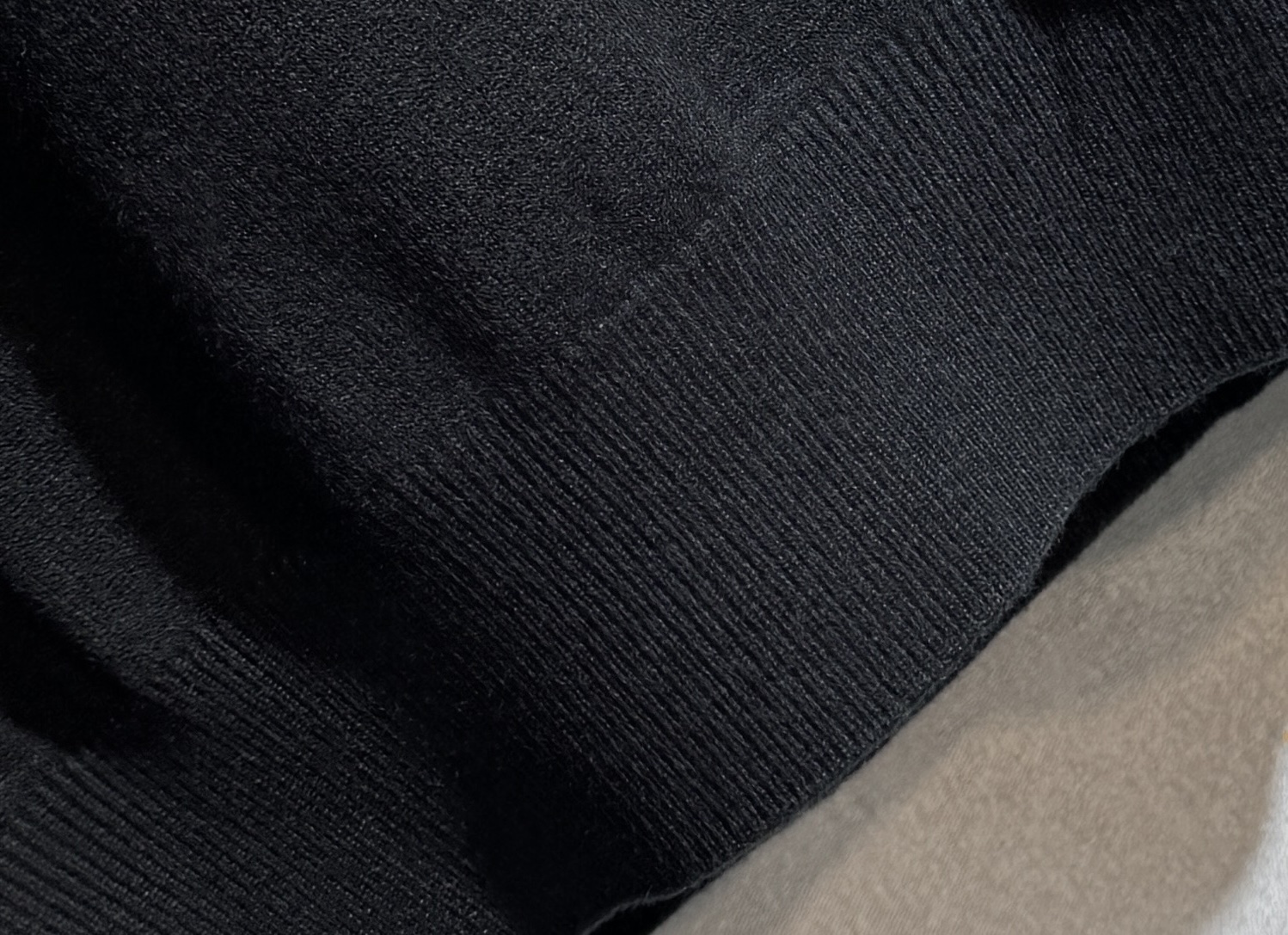 🔥🔥ARMANI 阿玛尼 2025秋冬新款毛衣秋冬 高品质意大利进口面料，高密度针织，时尚百搭毛衣，帅气