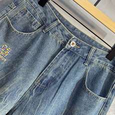 🔥GIVENCHY 纪梵希 25年秋冬新品阔腿牛仔裤🔥专柜热销款 品味与价值共享 身穿着非常舒适 低调不 🔥GIVENCHY 纪梵希 25年秋冬新品阔腿牛仔裤🔥专柜热销款 品味与价值共享 身穿着非常舒适 低调不