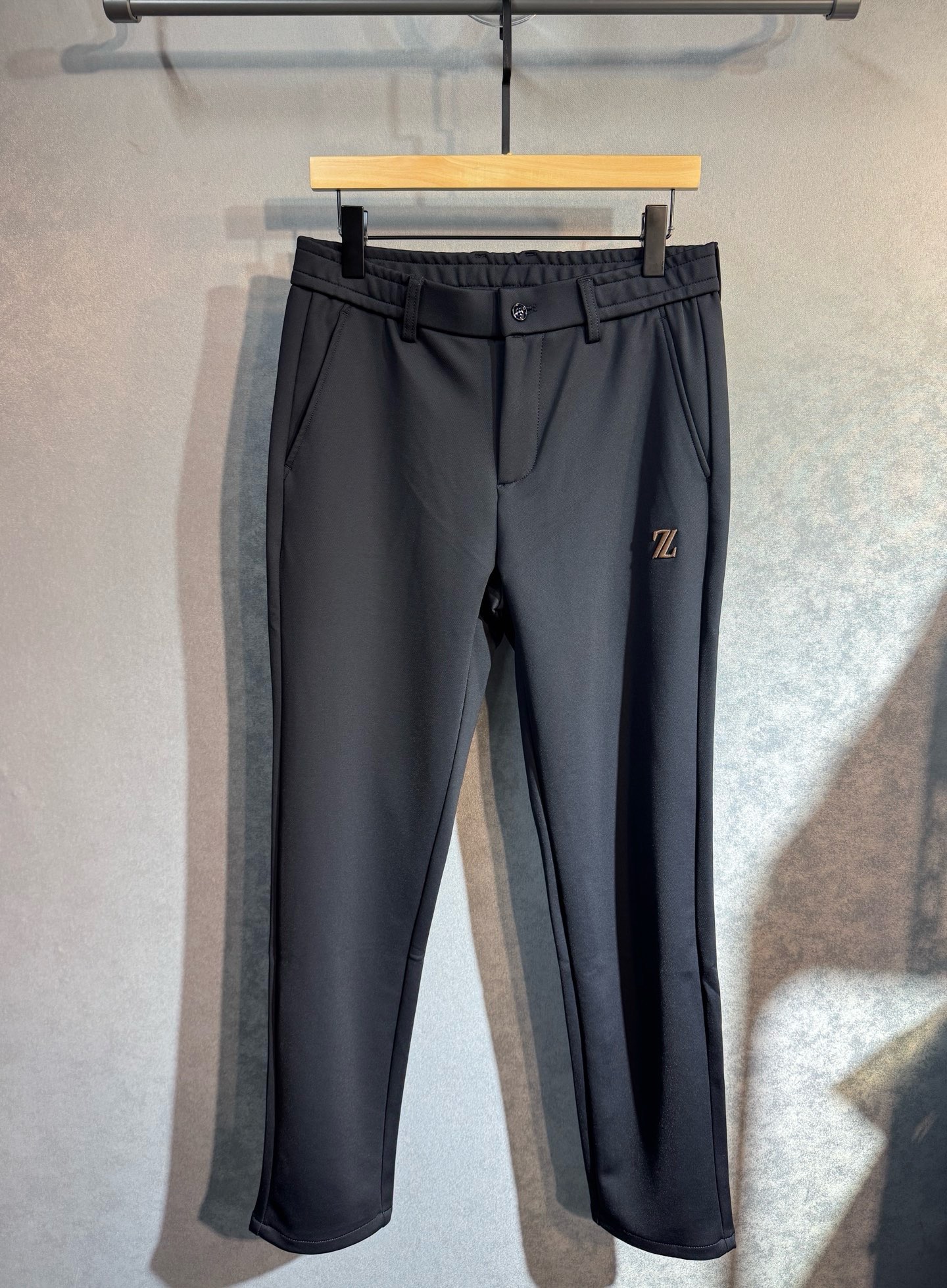 🔥ZEGNA 杰尼亚 25年秋冬新品休闲裤🔥专柜热销款 品味与价值共享 身穿着非常舒适 低调不失奢华 穿