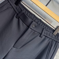 🔥ZEGNA 杰尼亚 25年秋冬新品休闲裤🔥专柜热销款 品味与价值共享 身穿着非常舒适 低调不失奢华 穿 🔥ZEGNA 杰尼亚 25年秋冬新品休闲裤🔥专柜热销款 品味与价值共享 身穿着非常舒适 低调不失奢华 穿