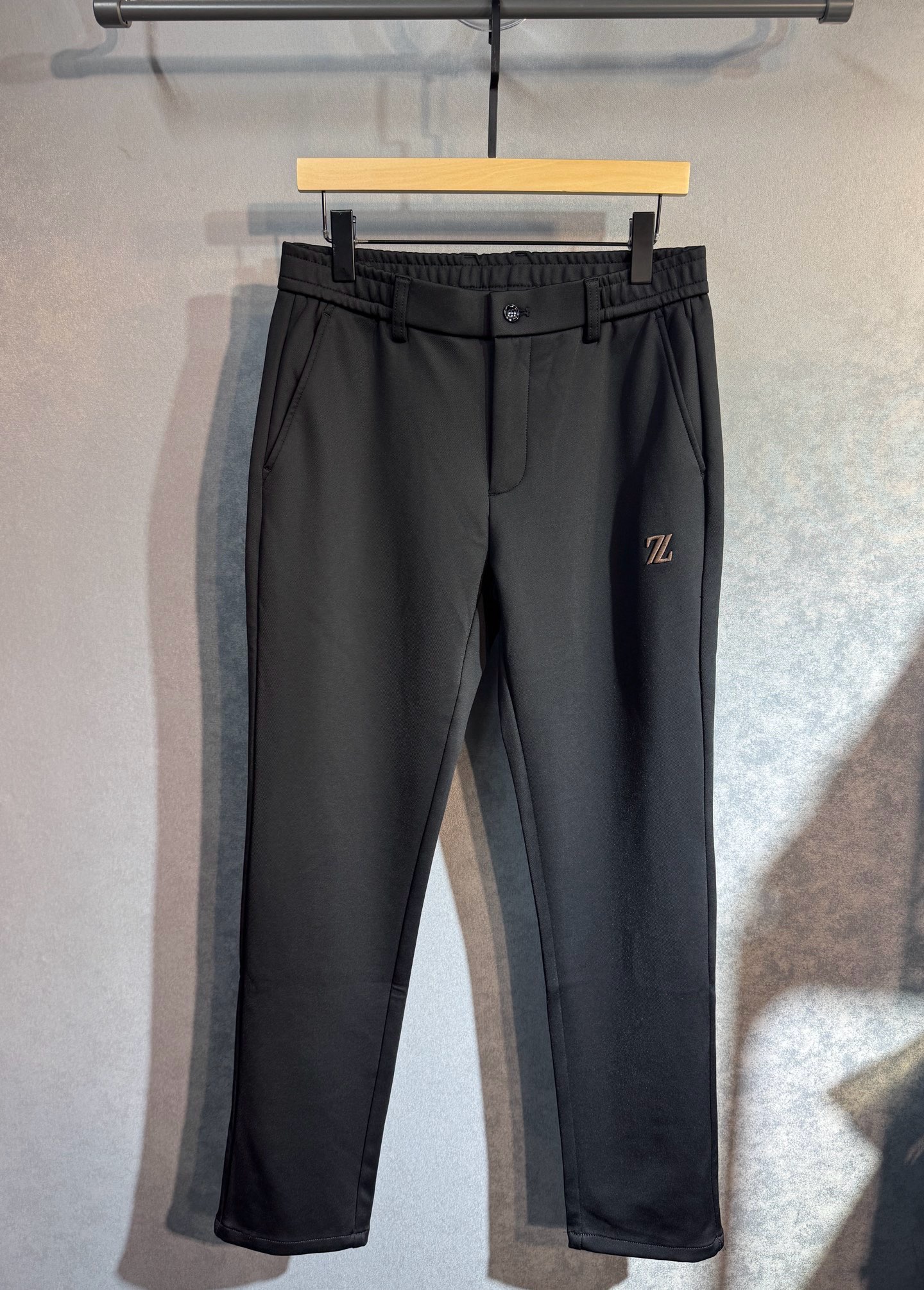 🔥ZEGNA 杰尼亚 25年秋冬新品休闲裤🔥专柜热销款 品味与价值共享 身穿着非常舒适 低调不失奢华 穿
