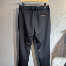 🔥ZEGNA 杰尼亚 25年秋冬新品休闲裤🔥专柜热销款 品味与价值共享 身穿着非常舒适 低调不失奢华 穿 🔥ZEGNA 杰尼亚 25年秋冬新品休闲裤🔥专柜热销款 品味与价值共享 身穿着非常舒适 低调不失奢华 穿
