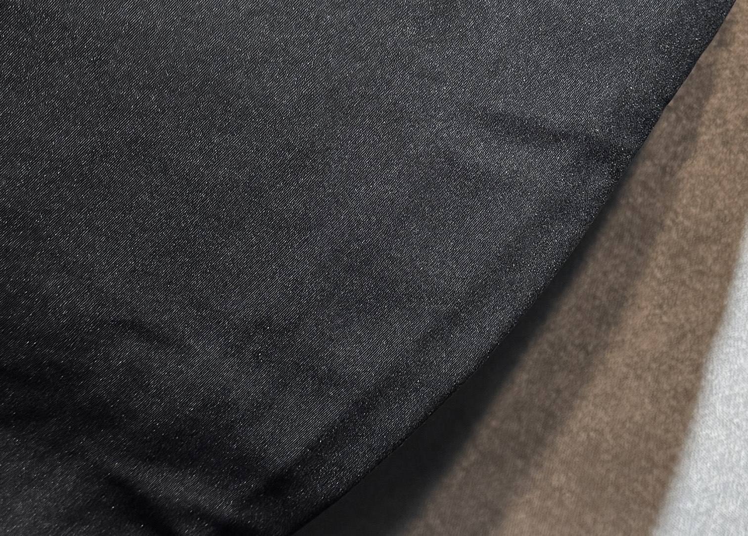 🔥始祖鸟 2025新款秋冬男士新品 防风防雨夹克冲锋衣！连帽外套更是秋冬衣橱里必不可少的一件，百搭单品。