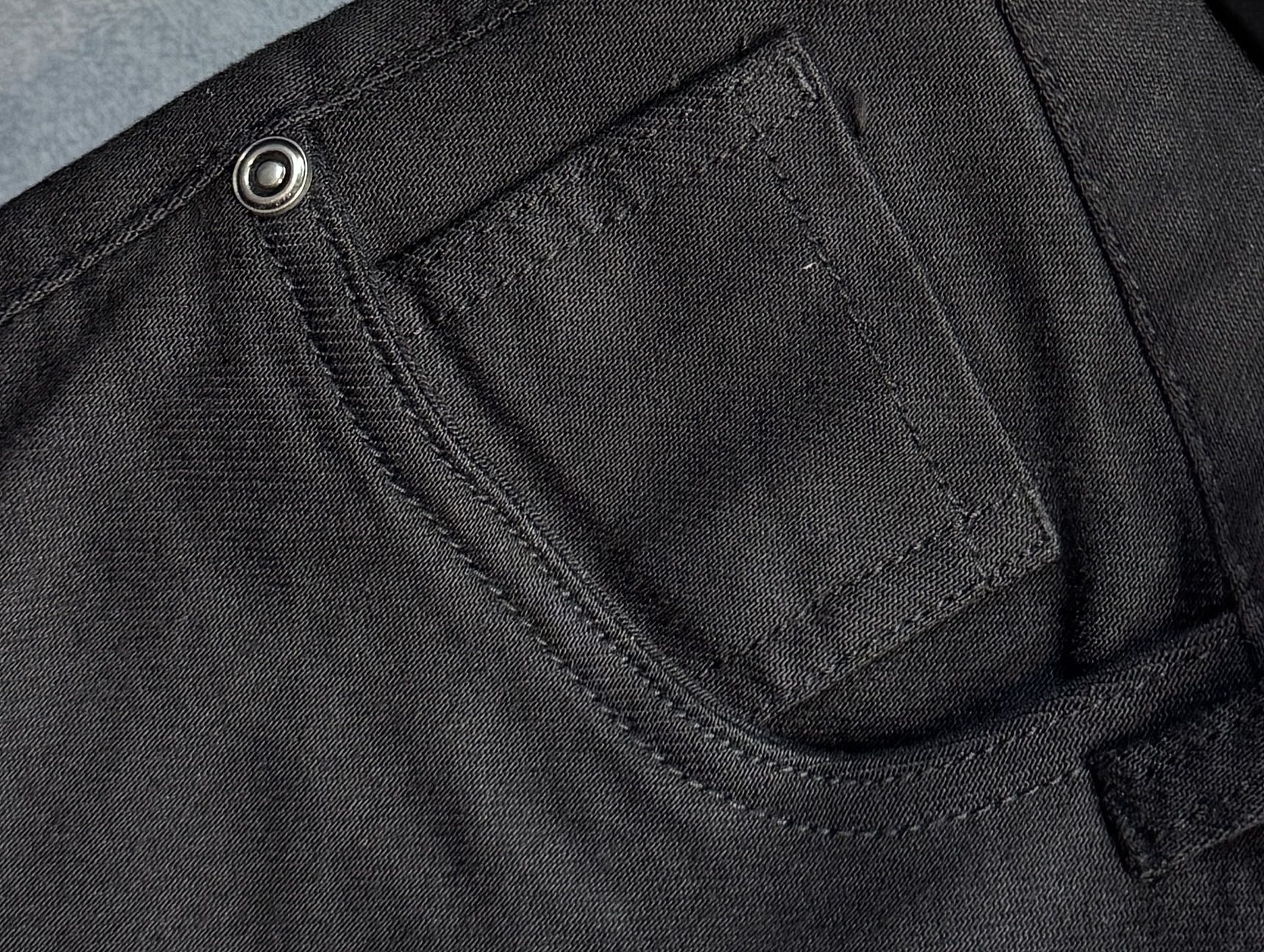 🔥PRADA 普拉达 秋季新款牛仔裤🔥专柜热销款 品味与价值共享 身穿着非常舒适 低调不失奢华 穿出去非