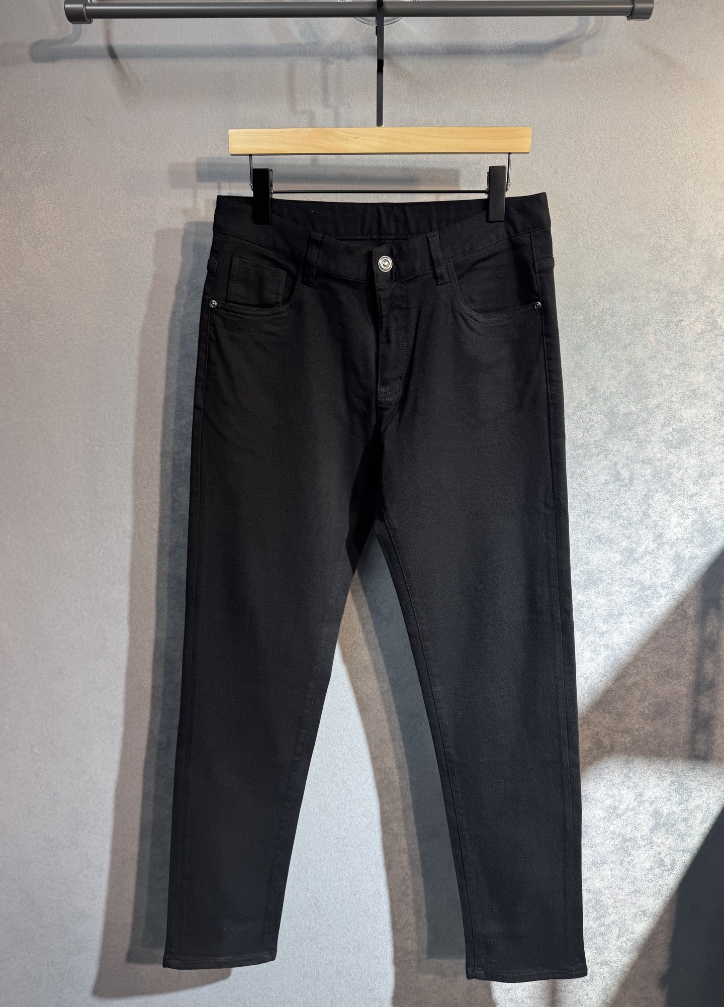 🔥PRADA 普拉达 秋季新款牛仔裤🔥专柜热销款 品味与价值共享 身穿着非常舒适 低调不失奢华 穿出去非