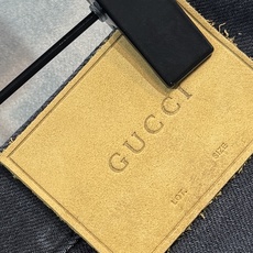 🔥GUCCI 古奇 25ss新品牛仔裤🔥阔腿版型 潮流前线 专柜热销款 品味与价值共享 身穿着非常舒适 🔥GUCCI 古奇 25ss新品牛仔裤🔥阔腿版型 潮流前线 专柜热销款 品味与价值共享 身穿着非常舒适