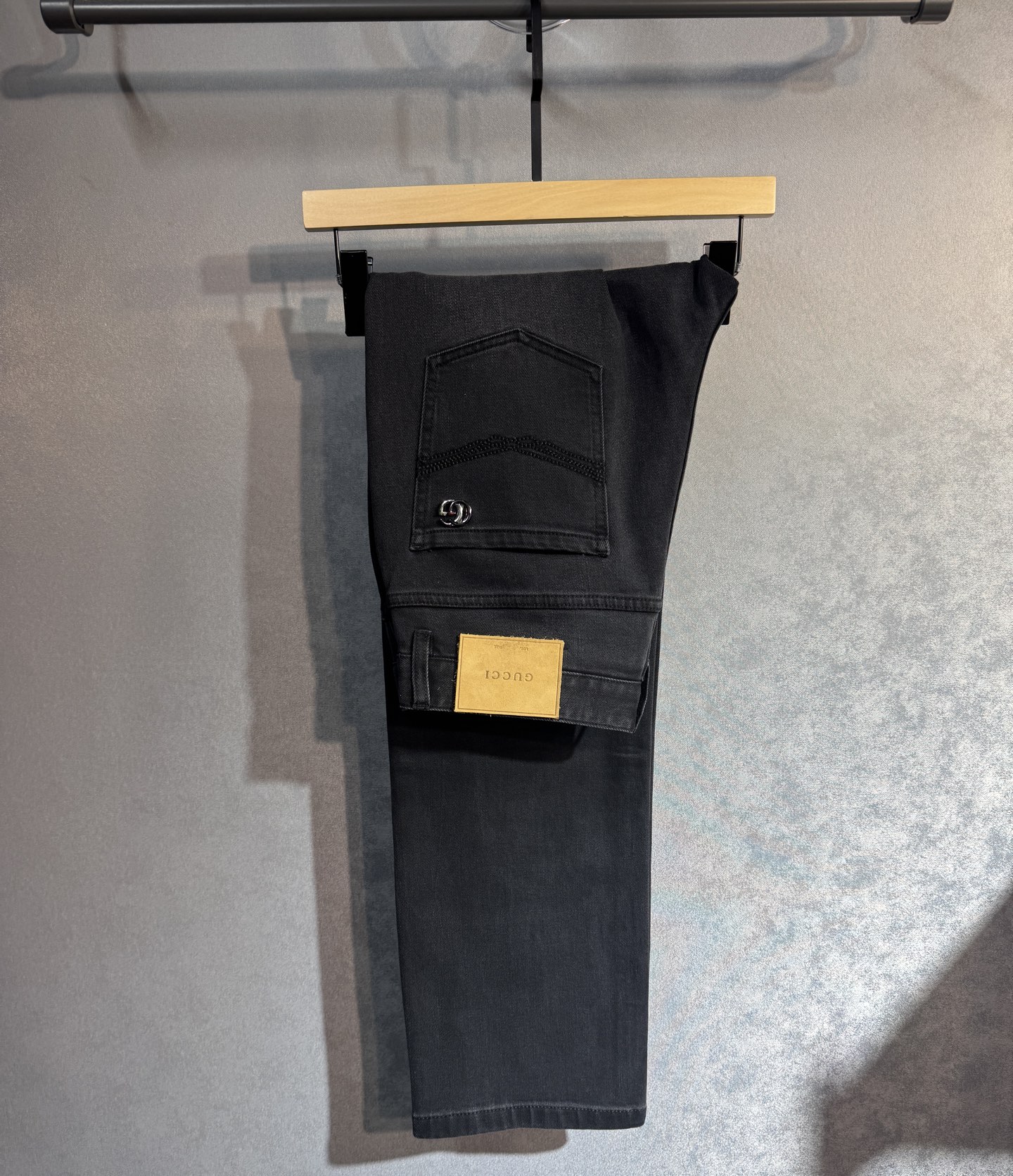 🔥GUCCI 古奇 25ss新品牛仔裤🔥阔腿版型 潮流前线 专柜热销款 品味与价值共享 身穿着非常舒适 