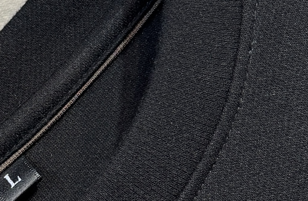 🔥BURBERRY 巴宝莉 25SS新款秋冬长袖 最高版本客供定制高端驼绒面料 简单时尚款，螺纹拼色螺纹