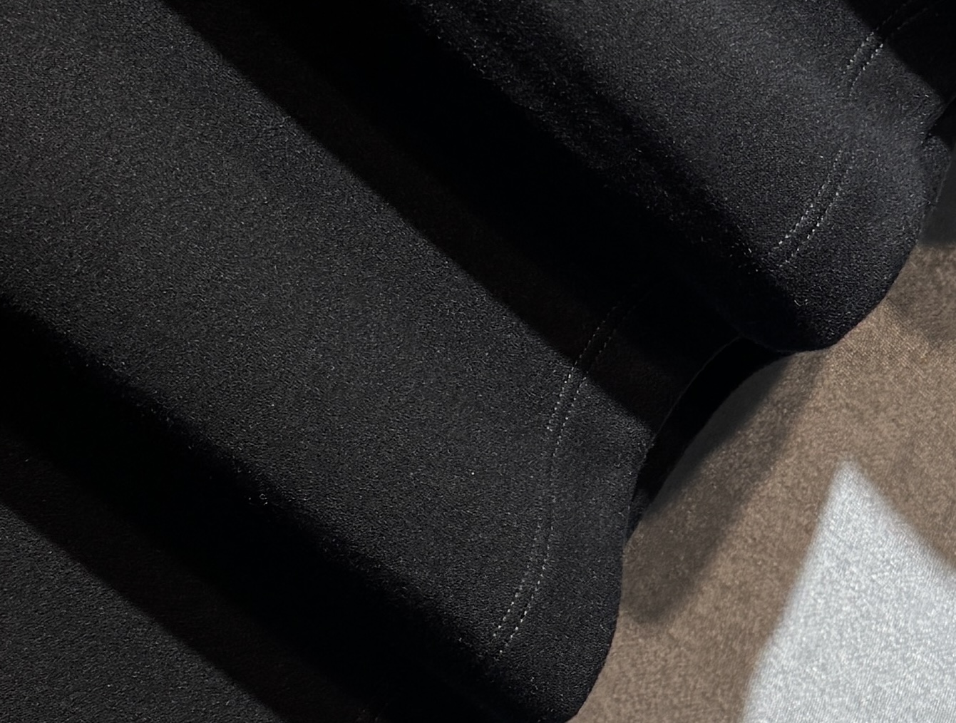 🔥BURBERRY 巴宝莉 25SS新款秋冬长袖 最高版本客供定制高端驼绒面料 简单时尚款，螺纹拼色螺纹
