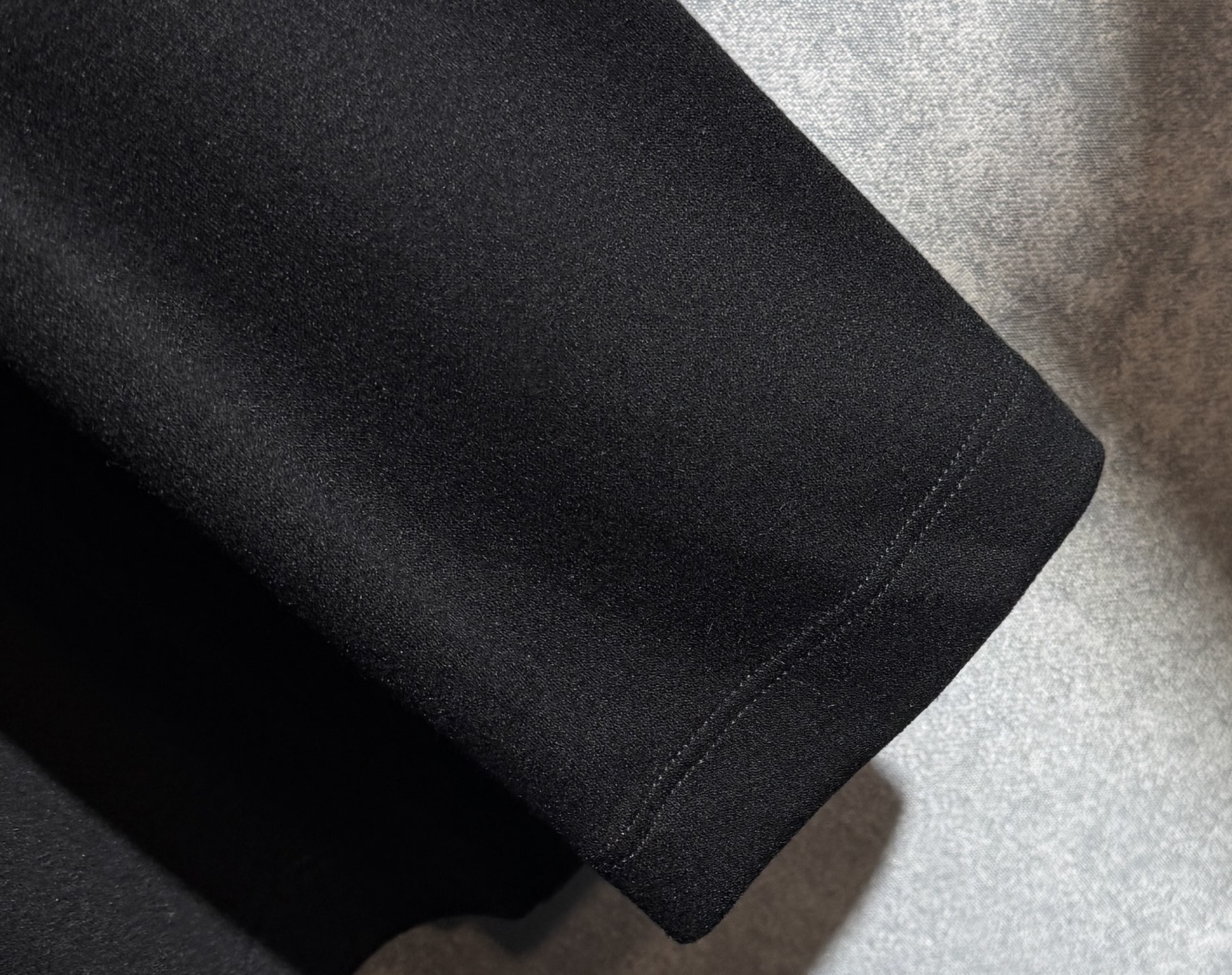 🔥BURBERRY 巴宝莉 25SS新款秋冬长袖 最高版本客供定制高端驼绒面料 简单时尚款，螺纹拼色螺纹