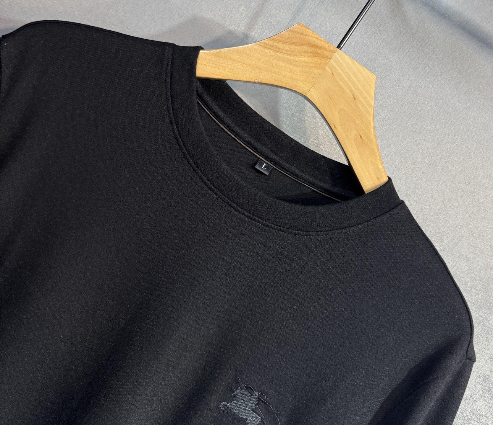 🔥BURBERRY 巴宝莉 25SS新款秋冬长袖 最高版本客供定制高端驼绒面料 简单时尚款，螺纹拼色螺纹