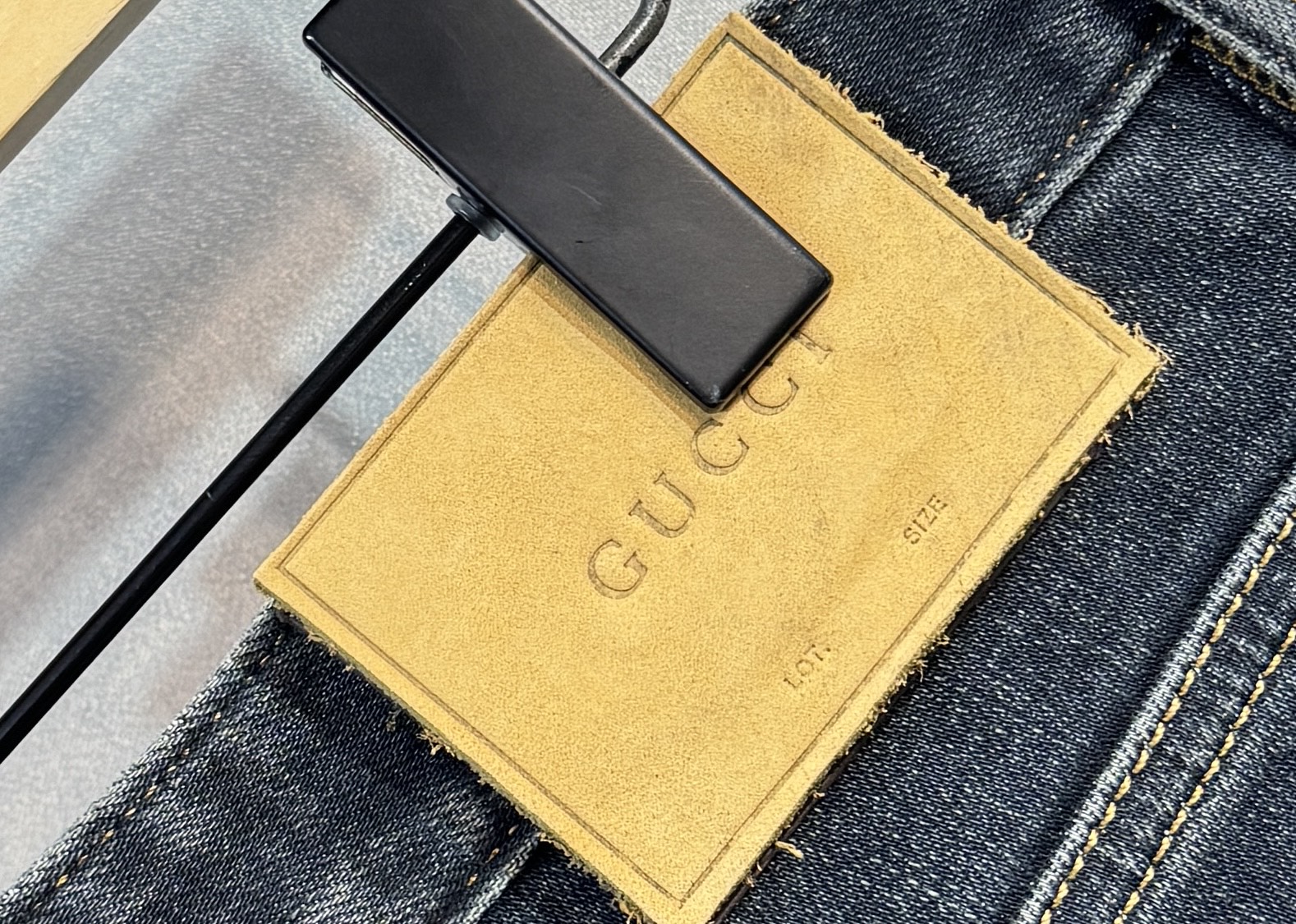 🔥GUCCI 古奇 秋冬新款牛仔裤🔥专柜热销款 品味与价值共享 身穿着非常舒适 低调不失奢华 穿出去非常