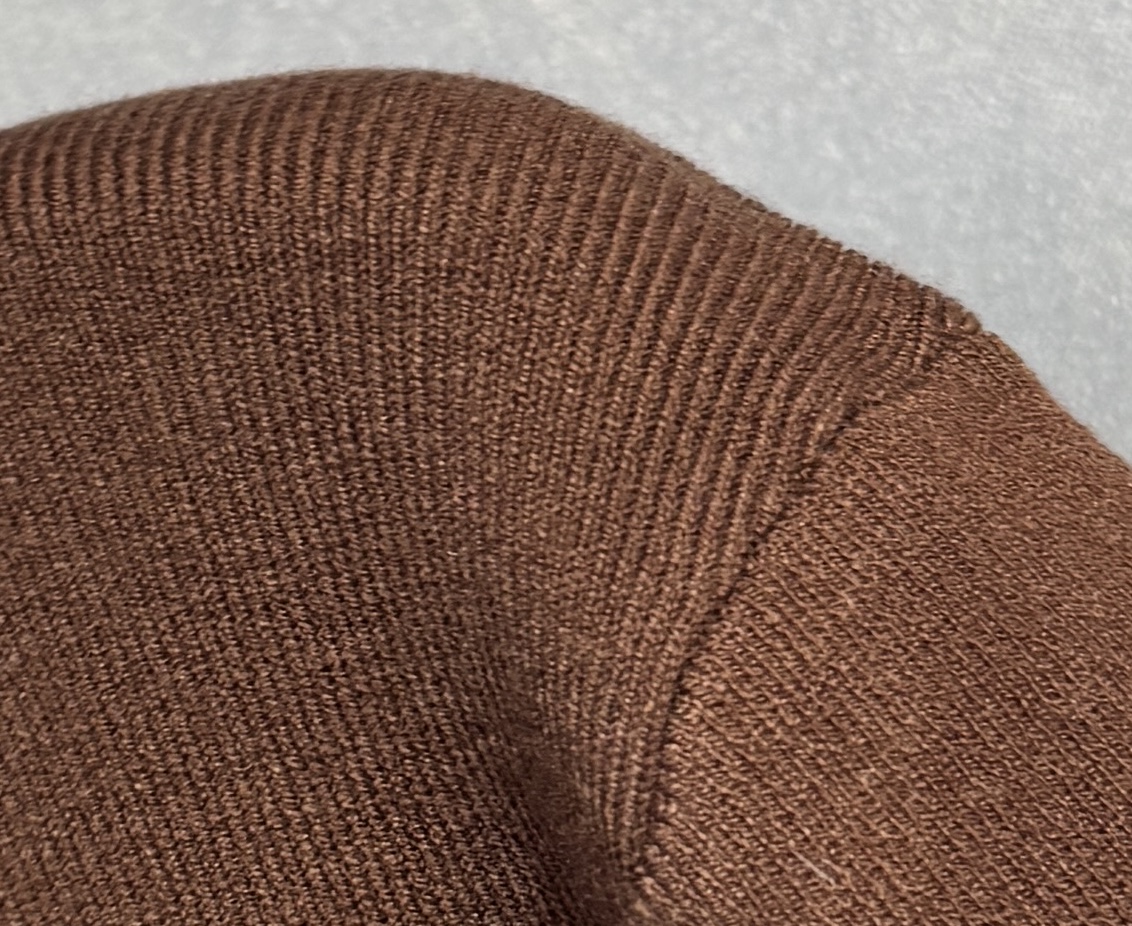 🔥lP🆕 诺悠翩雅 2025秋冬新款毛衣秋冬 高品质意大利进口面料，高密度针织，时尚百搭毛衣，帅气十足。