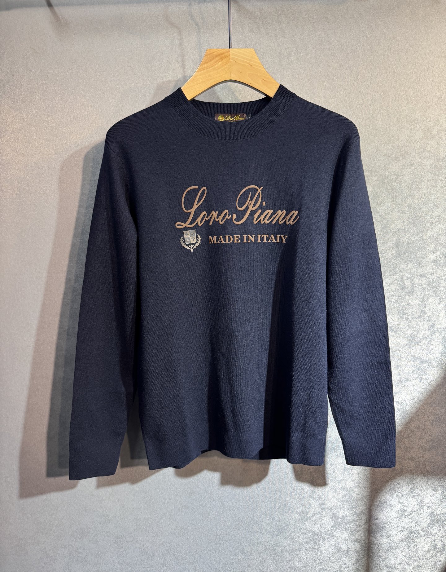 🔥lP🆕 诺悠翩雅 2025秋冬新款毛衣秋冬 高品质意大利进口面料，高密度针织，时尚百搭毛衣，帅气十足。