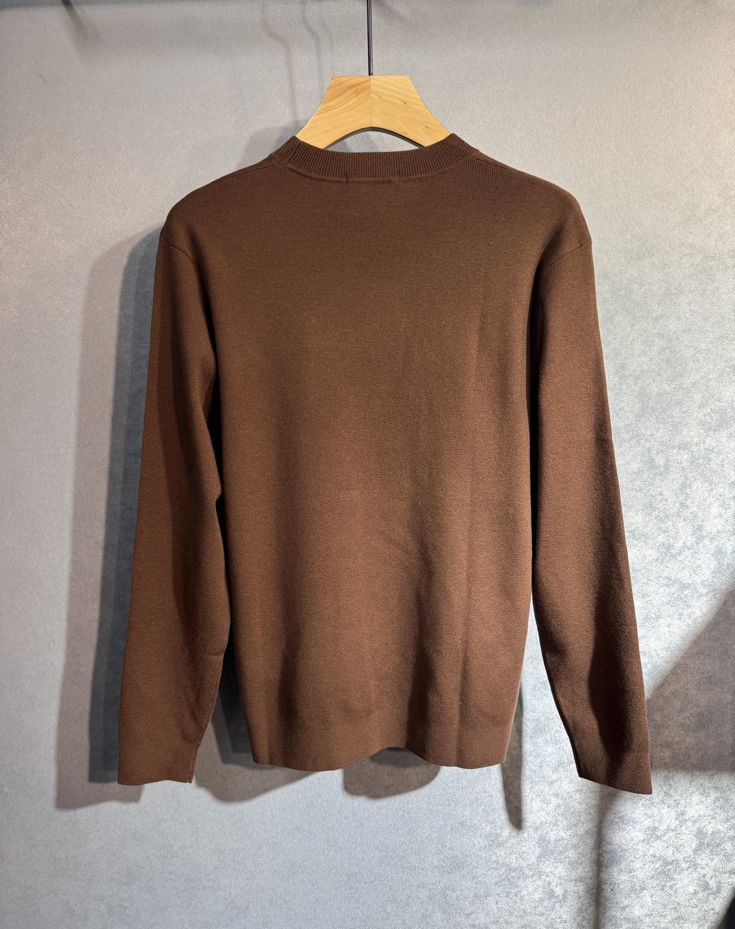 🔥lP🆕 诺悠翩雅 2025秋冬新款毛衣秋冬 高品质意大利进口面料，高密度针织，时尚百搭毛衣，帅气十足。